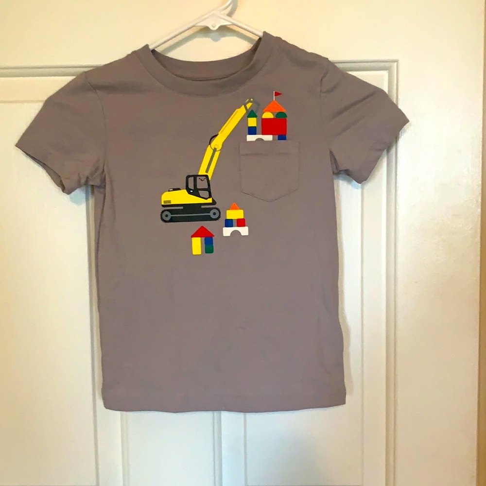 Cat & Jack Boys size 5T t-shirt